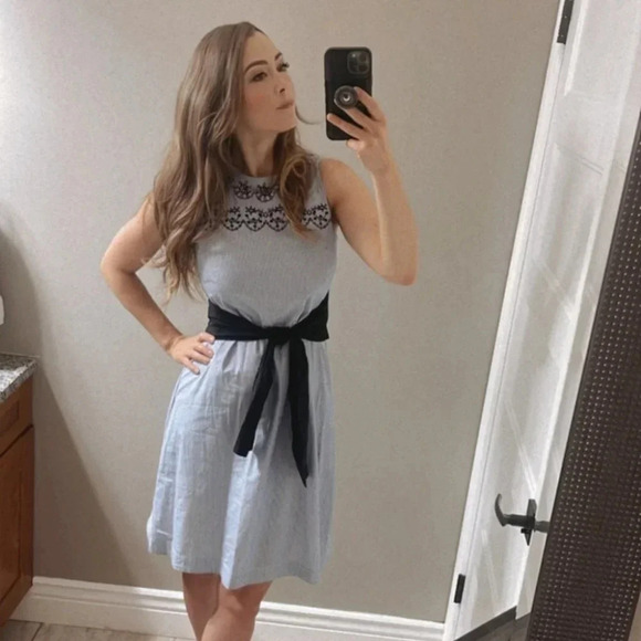 Striped embroidered dress - Picture 10 of 12